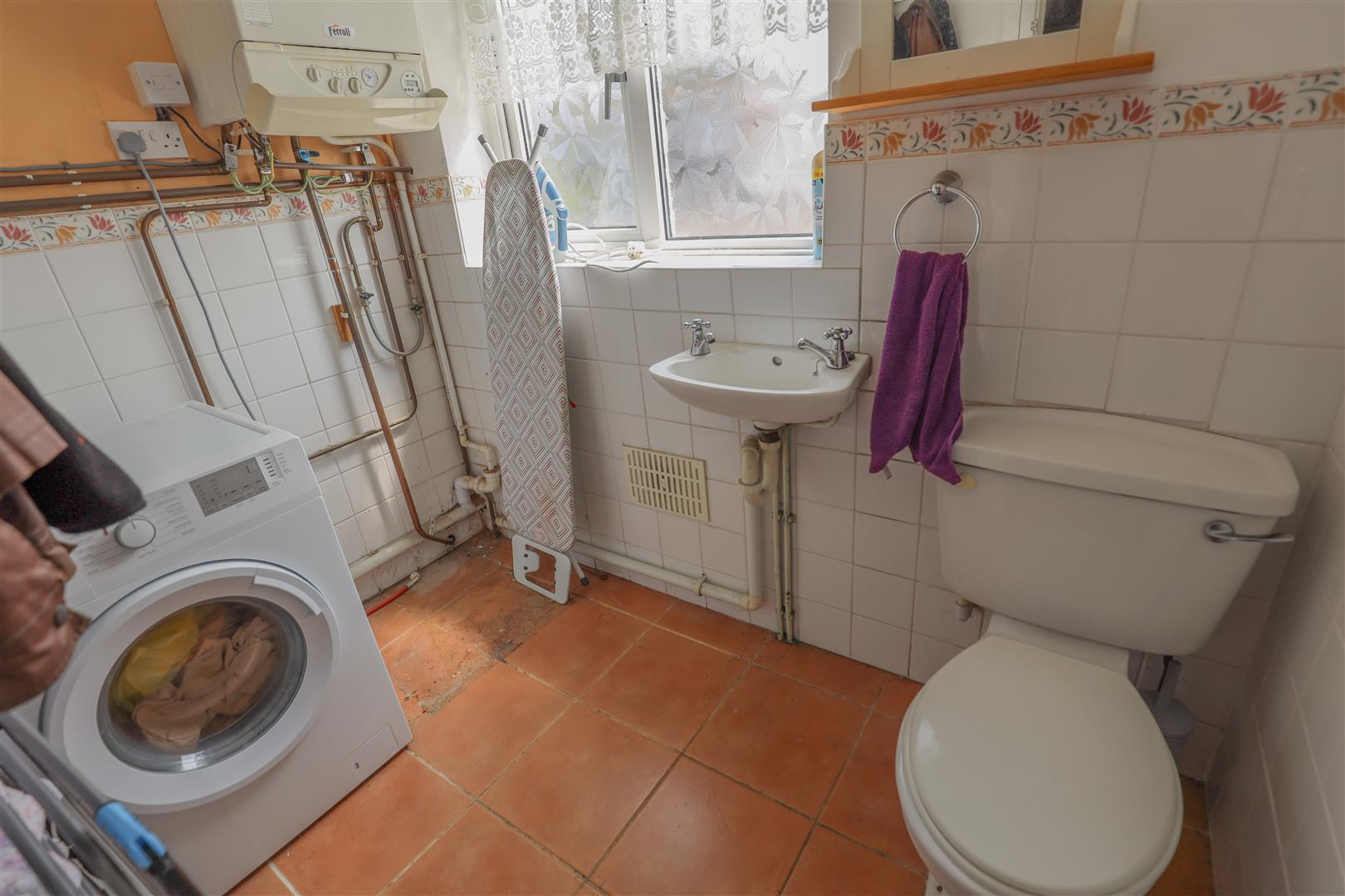 5 Wolfe Close, Cowbridge, Vale of Glamorgan, CF71 7AZ